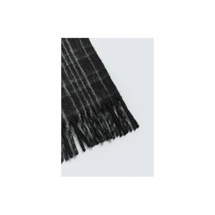 ШАРФ В КЛЕТКУ С БАХРОМОЙ