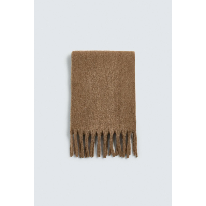 Шарф с начесом и кистями