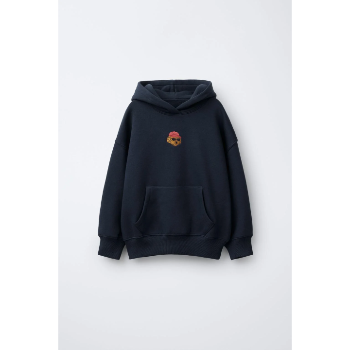 ХУДИ С ВЫШИТОЙ СОБАКОЙ