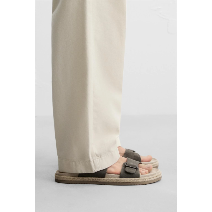 КОЖАНЫЕ САНДАЛИИ С ДВУМЯ РЕМЕШКАМИ