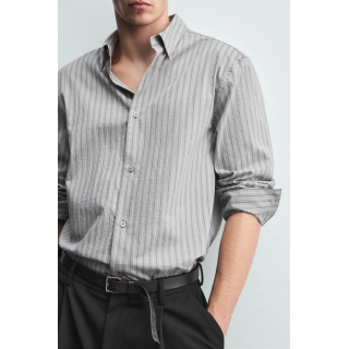 РУБАШКА ИЗ ТКАНЕВОЙ СТРУКТУРЫ В ПОЛОСКУ