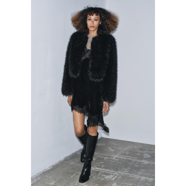 БАРХАТНОЕ ПЛАТЬЕ С КРУЖЕВОМ — ZW COLLECTION