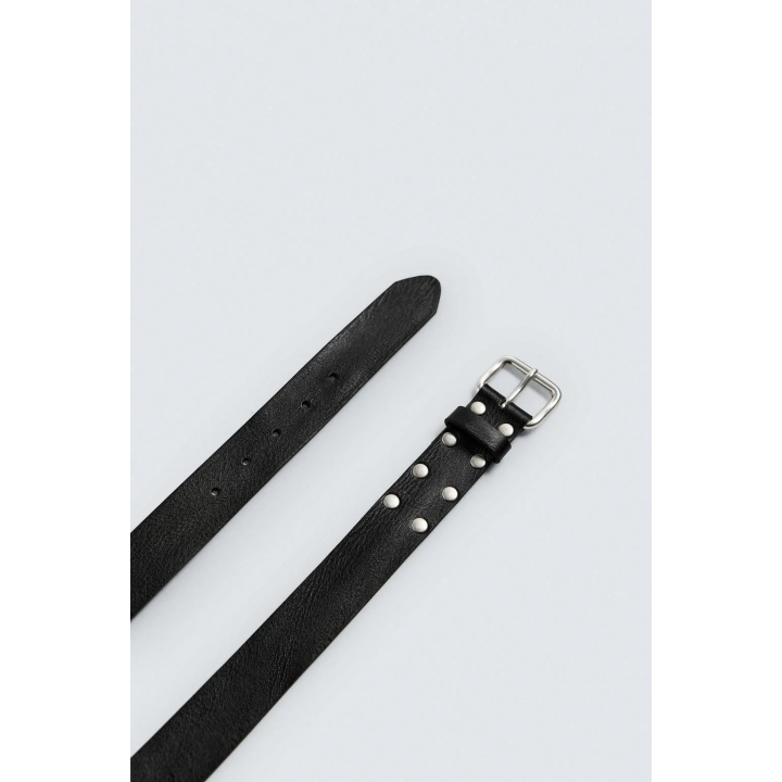 КОЖАНЫЙ РЕМЕНЬ С ЗАКЛЕПКАМИ