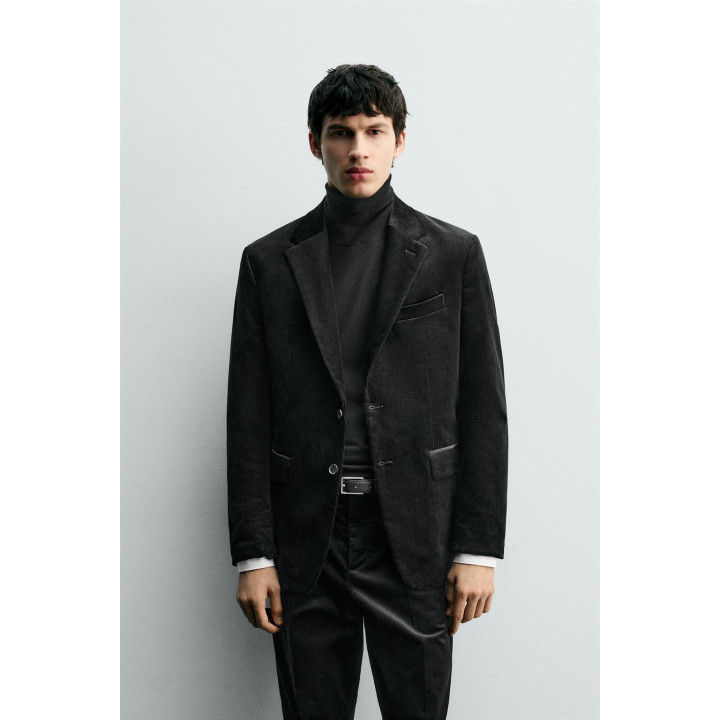 БЛЕЙЗЕР ИЗ ВЕЛЬВЕТА