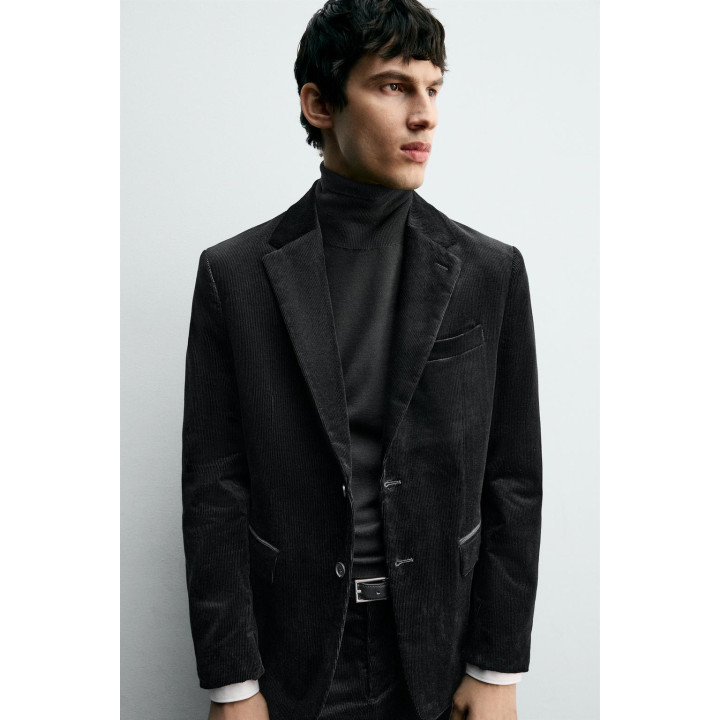 БЛЕЙЗЕР ИЗ ВЕЛЬВЕТА