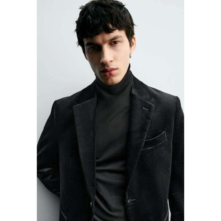 БЛЕЙЗЕР ИЗ ВЕЛЬВЕТА