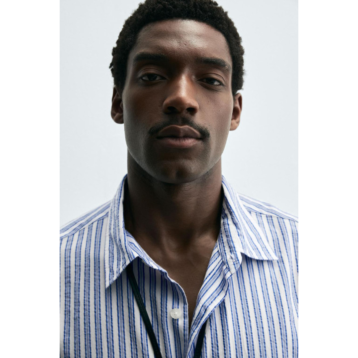 РУБАШКА В ПОЛОСКУ С ЖАТЫМ ЭФФЕКТОМ