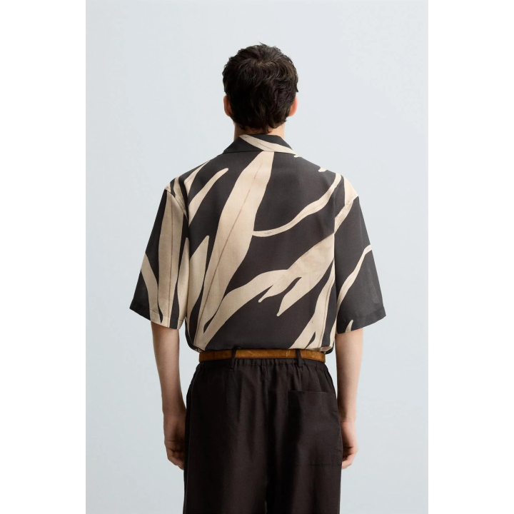 РУБАШКА С ПРИНТОМ ЛИСТЬЕВ