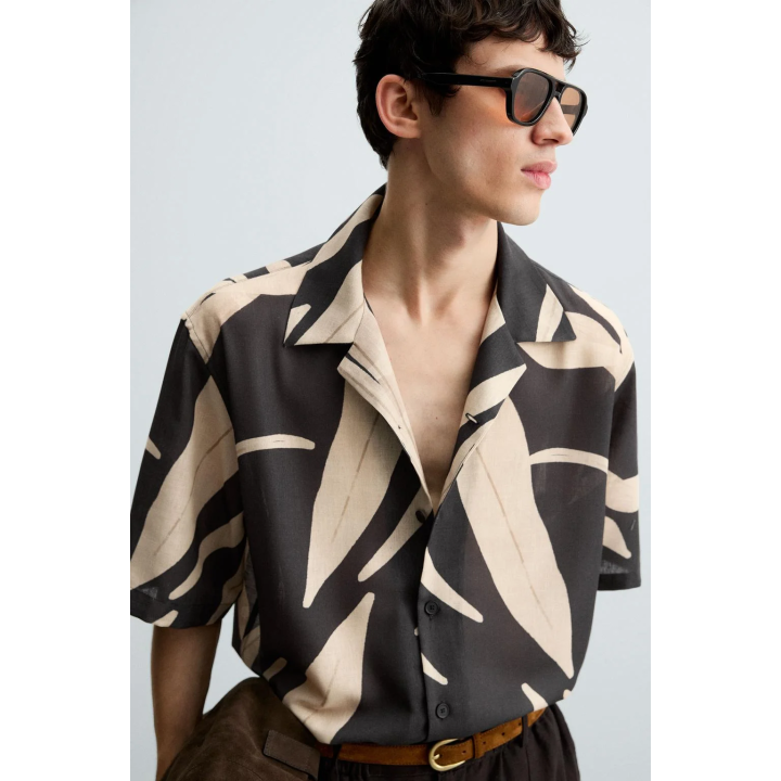 РУБАШКА С ПРИНТОМ ЛИСТЬЕВ