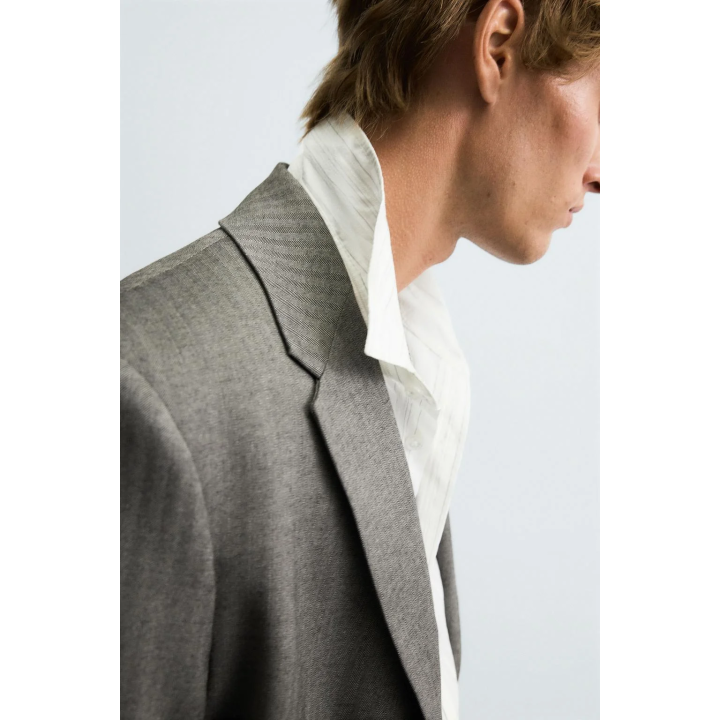 БЛЕЙЗЕР КОСТЮМНЫЙ В ЕЛОЧКУ