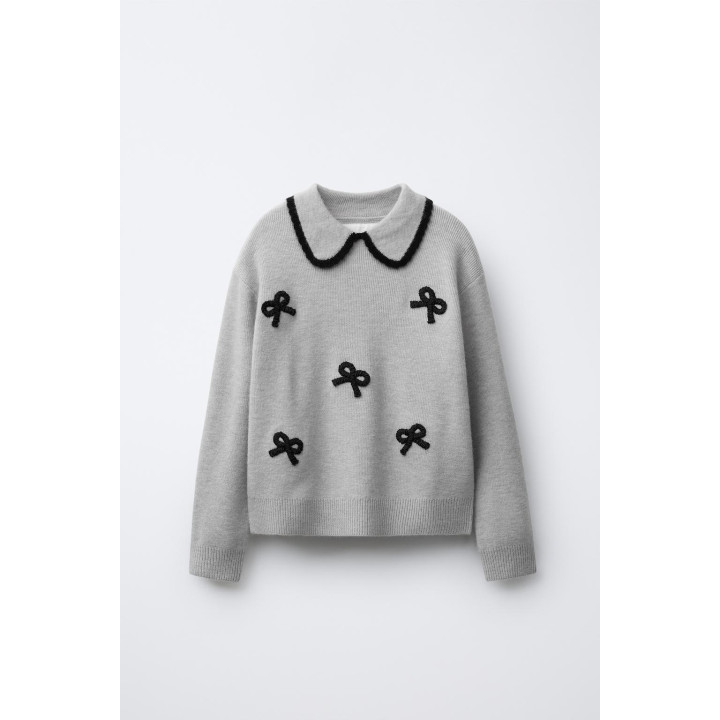 ВЯЗАНЫЙ СВИТЕР С БАНТАМИ