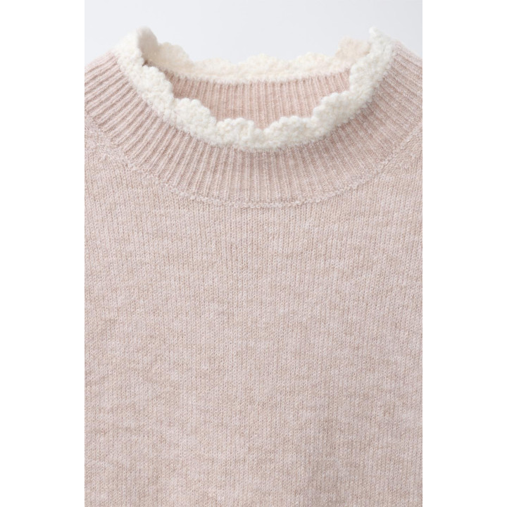 ТРИКОТАЖНЫЙ ДЖЕМПЕР С ОТДЕЛКОЙ КРЮЧКОМ