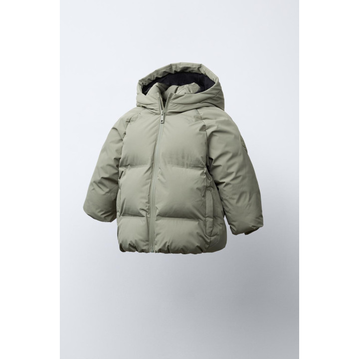 Пуховик с капюшоном, отталкивающий воду