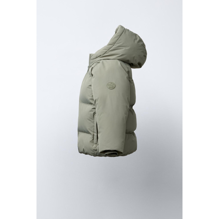 Пуховик с капюшоном, отталкивающий воду