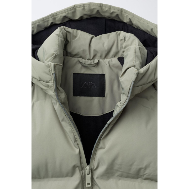 Пуховик с капюшоном, отталкивающий воду