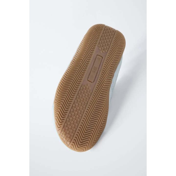 КРОССОВКИ В ПАСТЕЛЬНЫХ ТОНАХ