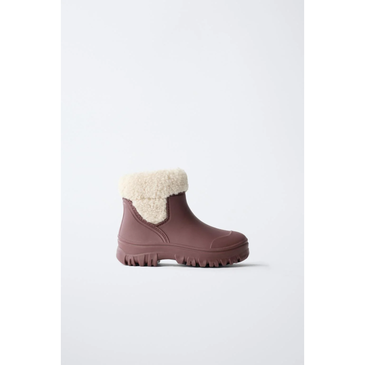 Варежки и ботинки с искусственным мехом