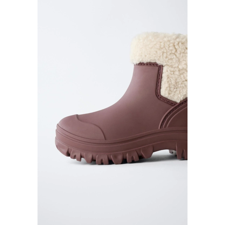 Варежки и ботинки с искусственным мехом