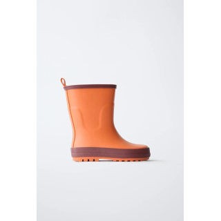 Резиновые сапоги в полоску