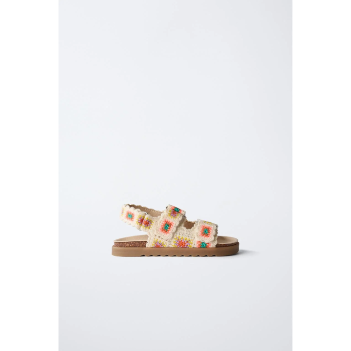 САНДАЛИИ С КРУЖЕВОМ КРОШЕ