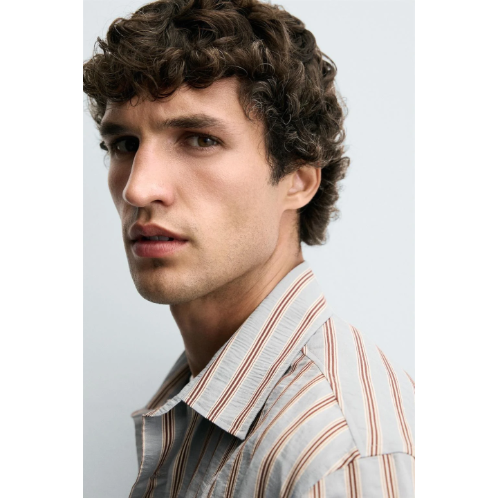 РУБАШКА ИЗ СТРУЯЩЕЙСЯ ТКАНИ В ПОЛОСКУ