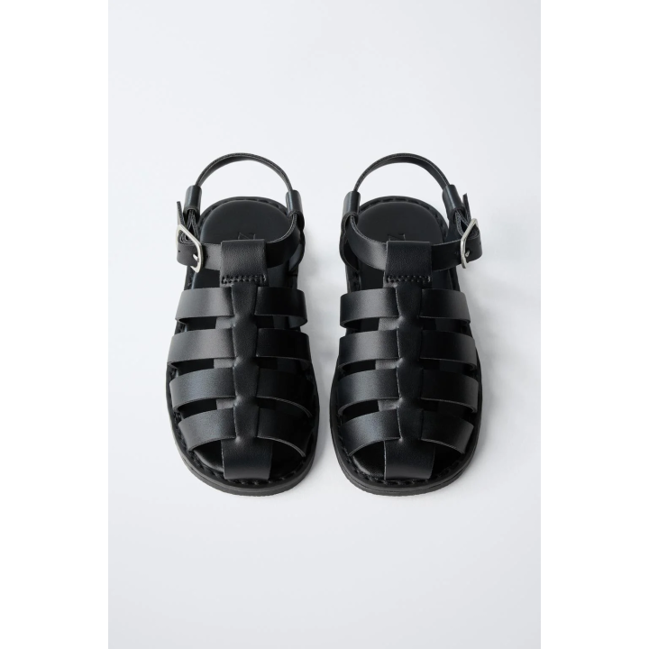 БОСОНОЖКИ С ПРЯЖКАМИ