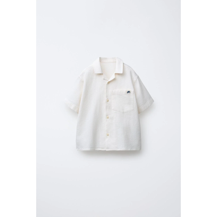 РУБАШКА С КАРМАНОМ ИЗ ТКАНИ С УЗОРОМ