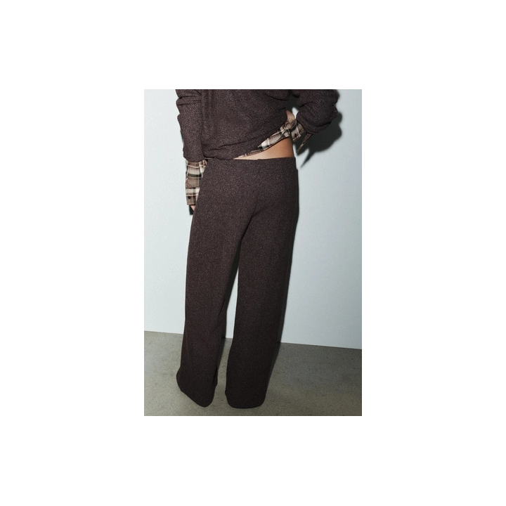 ШИРОКИЕ БРЮКИ ИЗ МЯГКОЙ ТКАНИ