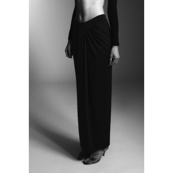 ДЛИННАЯ ЮБКА ИЗ КРЕПА СО СБОРКАМИ