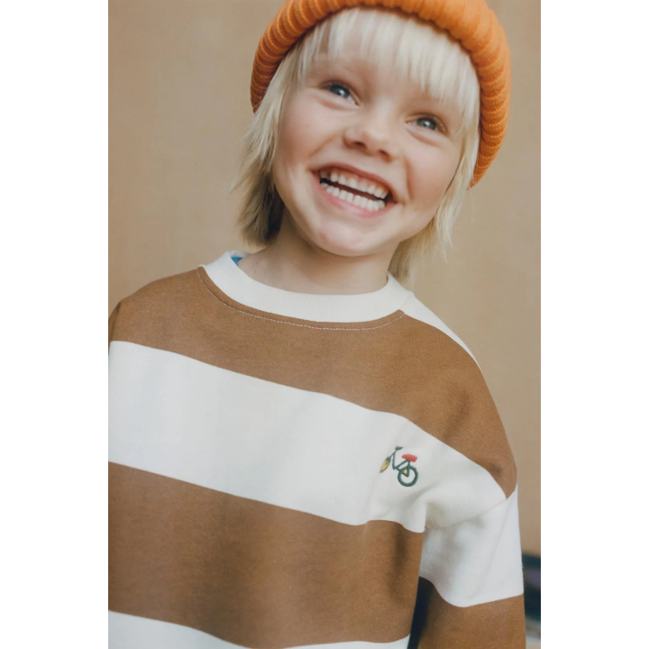 ТОЛСТОВКА В ПОЛОСКУ С ВЫШИВКОЙ