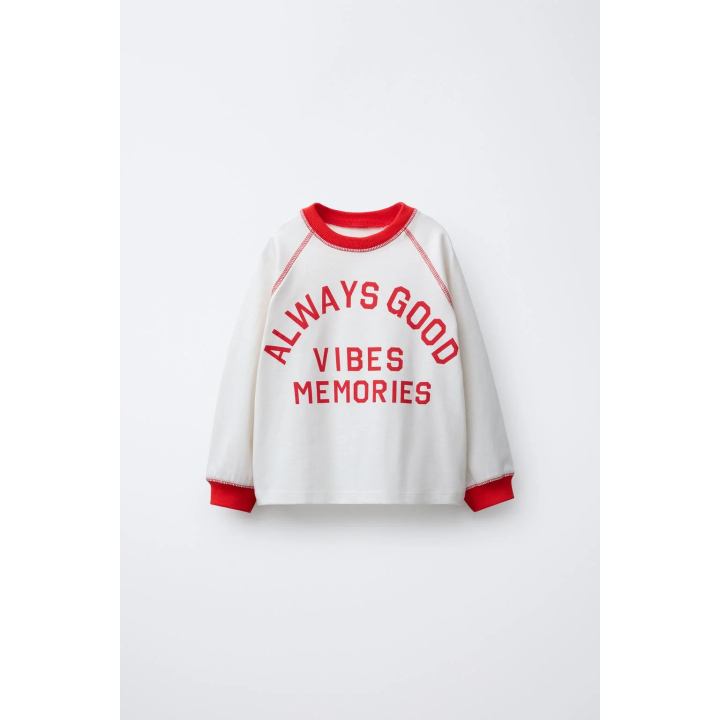 ФУТБОЛКА С РУКАВАМИ РЕГЛАН И ТЕКСТОМ