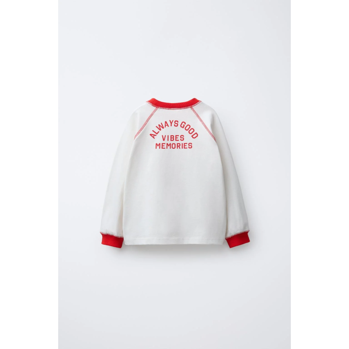 ФУТБОЛКА С РУКАВАМИ РЕГЛАН И ТЕКСТОМ