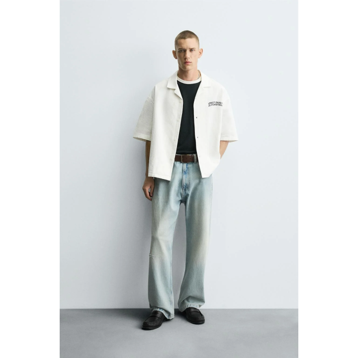 РУБАШКА ИЗ РЕЛЬЕФНОЙ ТКАНИ С ПРИНТОМ