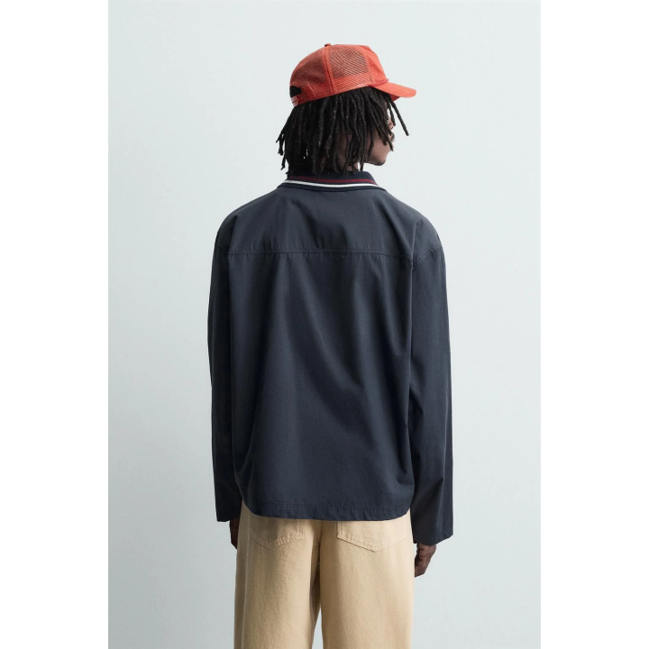 Рубашка с вышитым ребристым воротником