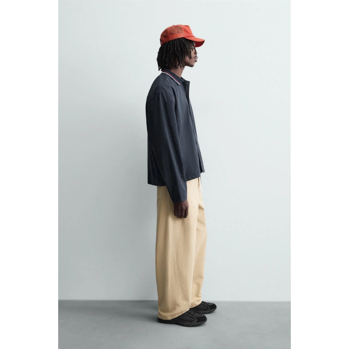 Рубашка с вышитым ребристым воротником