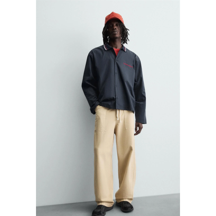 Рубашка с вышитым ребристым воротником