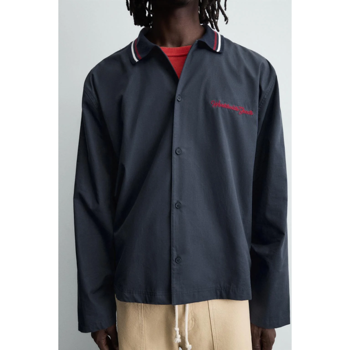 Рубашка с вышитым ребристым воротником