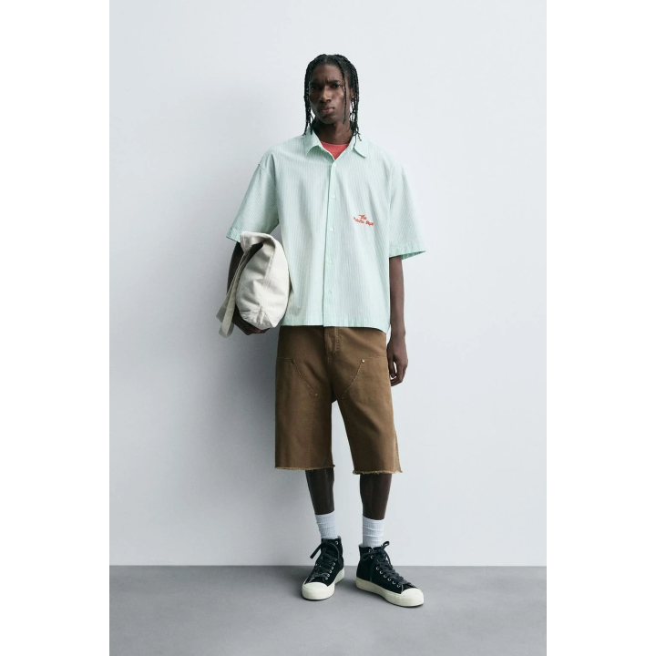 Рубашка в полоску с контрастным слоганом