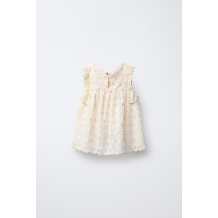 ТОП С ВЫШИВКОЙ И КРУЖЕВОМ