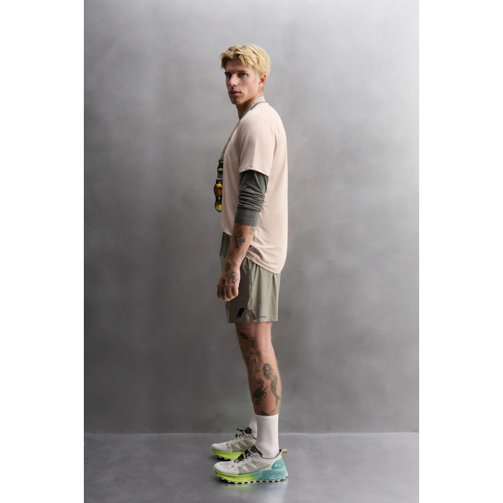 ЛЕГКИЕ ШОРТЫ С ПЕРФОРАЦИЕЙ