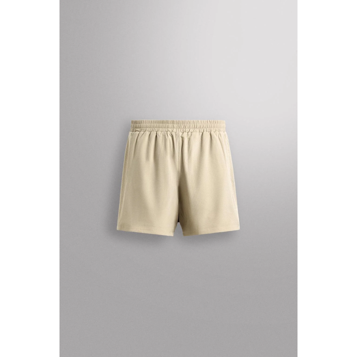 КОМБИНИРОВАННЫЕ ШОРТЫ С ПЕРФОРАЦИЕЙ