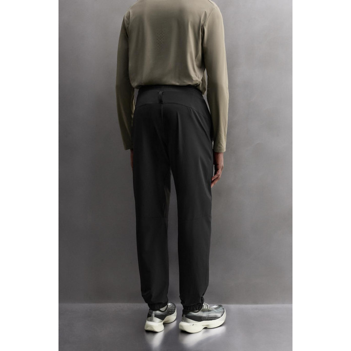 ТЕХНИЧНЫЕ БРЮКИ ДЛЯ ТРЕНИРОВОК