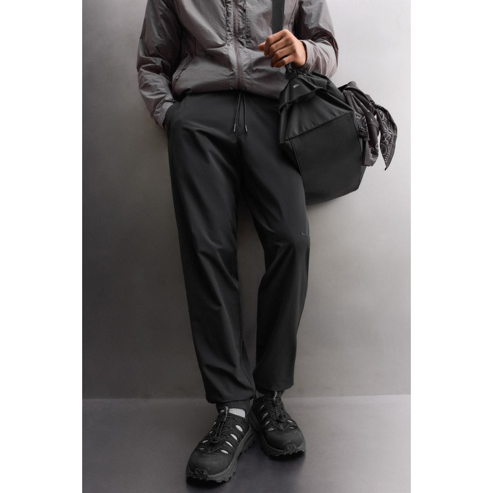 ТЕХНИЧНЫЕ БРЮКИ ДЛЯ ТРЕНИРОВОК