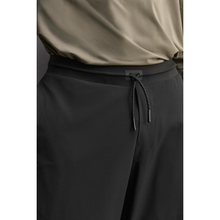 ТЕХНИЧНЫЕ БРЮКИ ДЛЯ ТРЕНИРОВОК