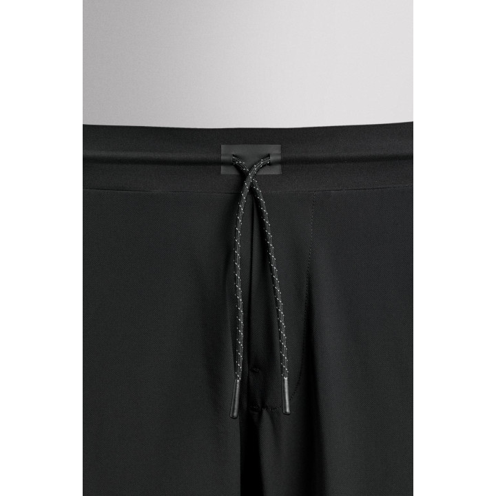 ТЕХНИЧНЫЕ БРЮКИ ДЛЯ ТРЕНИРОВОК