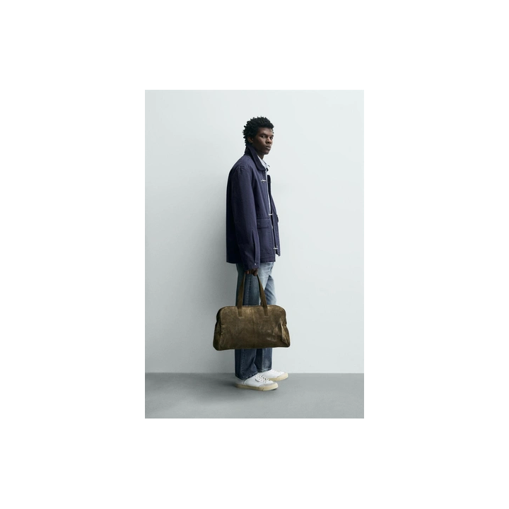 КУРТКА С КОНТРАСТНЫМ ВОРОТНИКОМ И НАВЕСНЫМИ ПЕТЛЯМИ