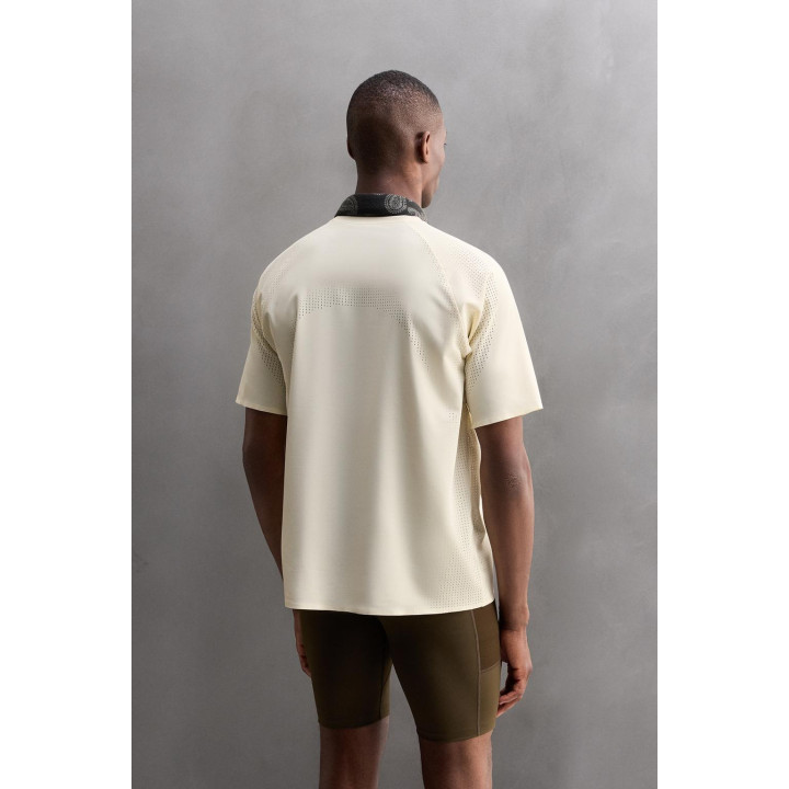 ФУТБОЛКА ИЗ РЕЛЬЕФНОЙ ТКАНИ С ПЕРФОРАЦИЕЙ