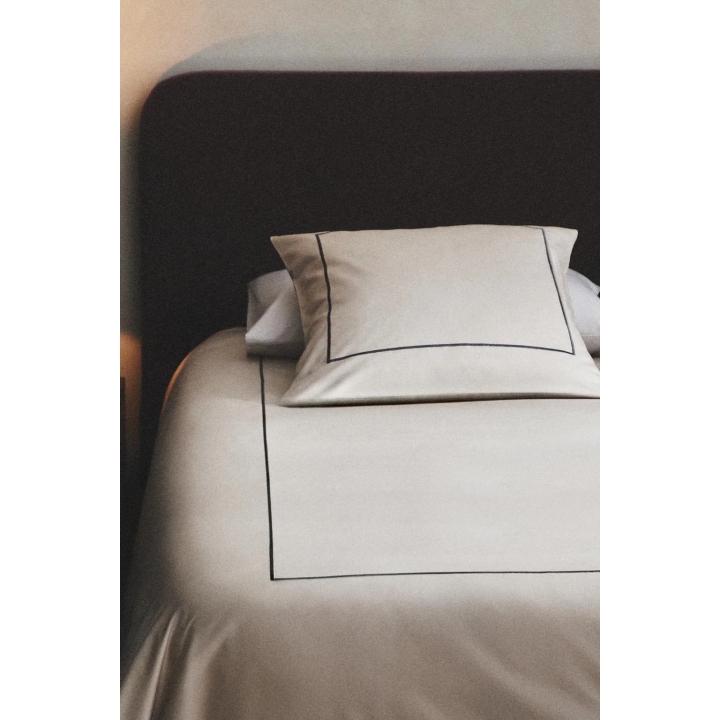 SATEEN DUVET COVER WITH TRIM