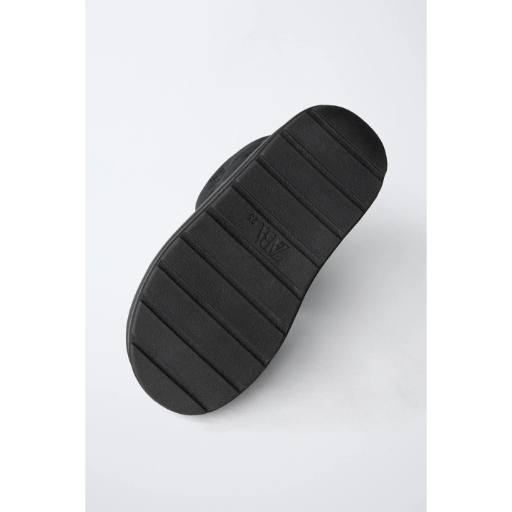 СНЕЖНЫЕ БОТИНКИ С ВОДООТТАЛКИВАЮЩИМ ПОКРЫТИЕМ