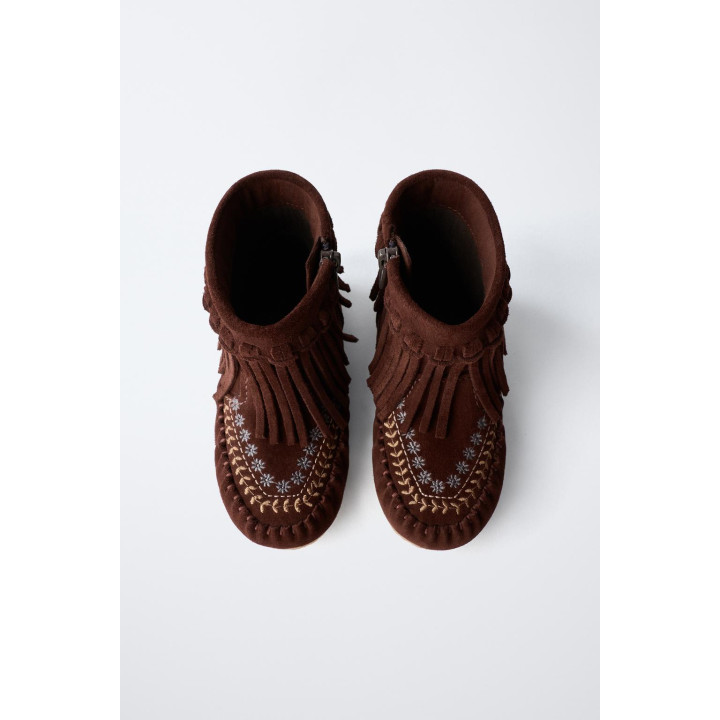 КОЖАНЫЕ САПОГИ С ВЫШИВКОЙ